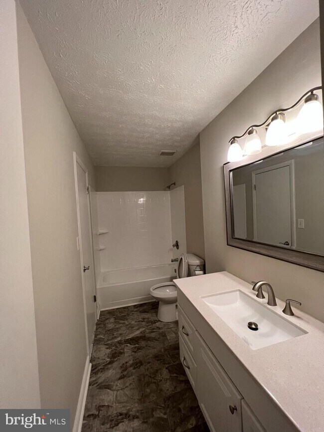 Building Photo - 310 Rambling Ridge Ct