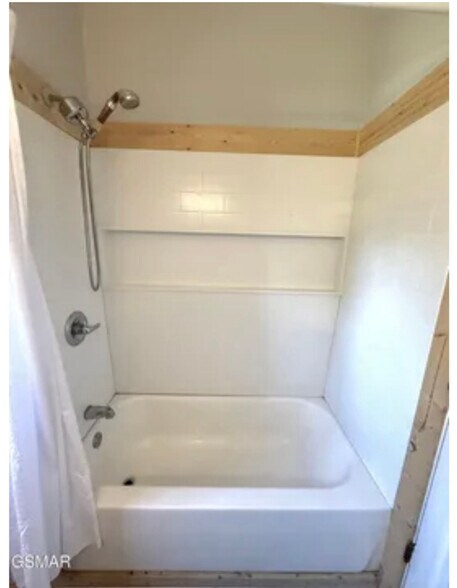 Building Photo - 275 Glascock St