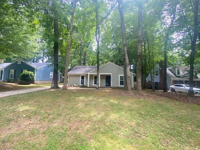 Building Photo - Mint Hill ranch - 3 bed, 2 bath with large...