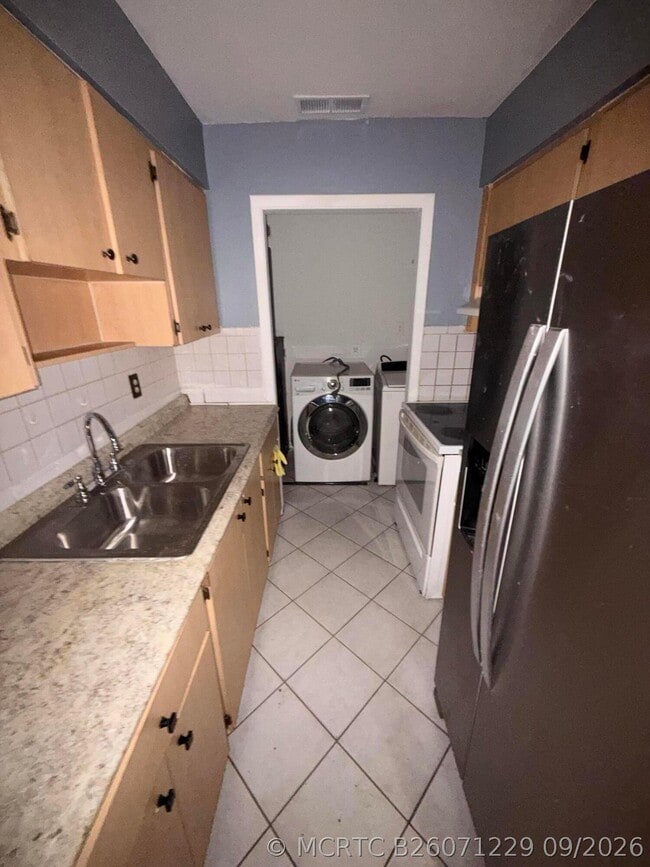 Building Photo - 321 NW 57th St