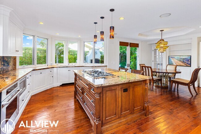 Building Photo - Stunning 3 Bedroom + Bonus Room 3.5 Bath A...