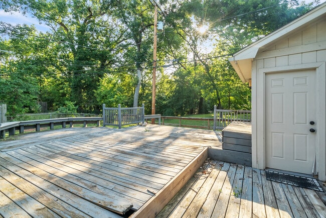 Building Photo - 5230 S Marion Ave