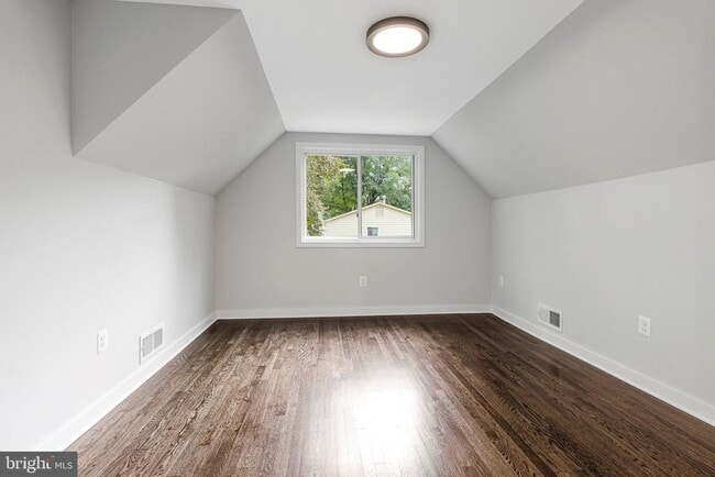 Building Photo - 5511 Callander Dr