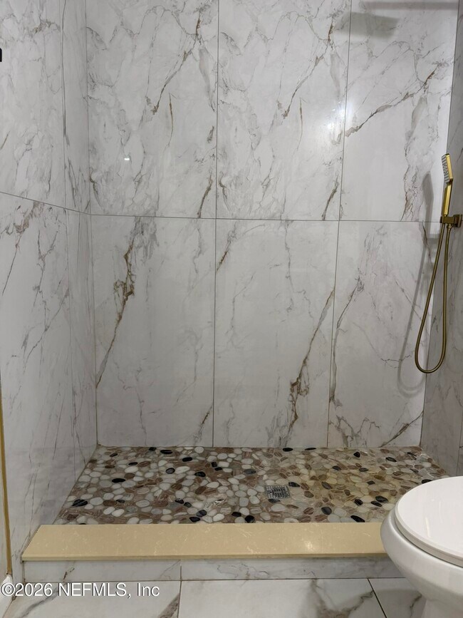 Building Photo - 85064 Radio Ave