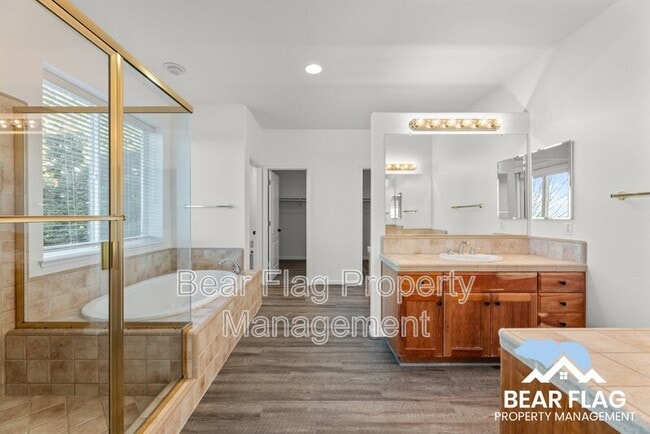 Building Photo - 801 Auburn Woods Ct