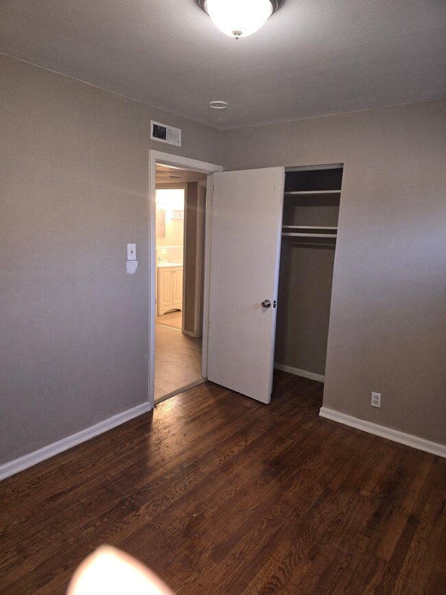Building Photo - 7810 Blandford Dr