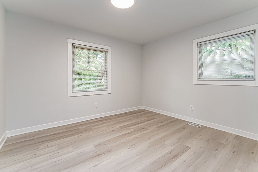 Building Photo - 3213 Burntwood Cir