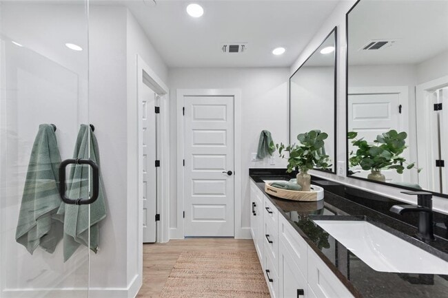 Building Photo - 7603 Strong Bow Ct
