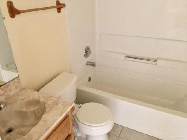 Building Photo - 20 West Dr