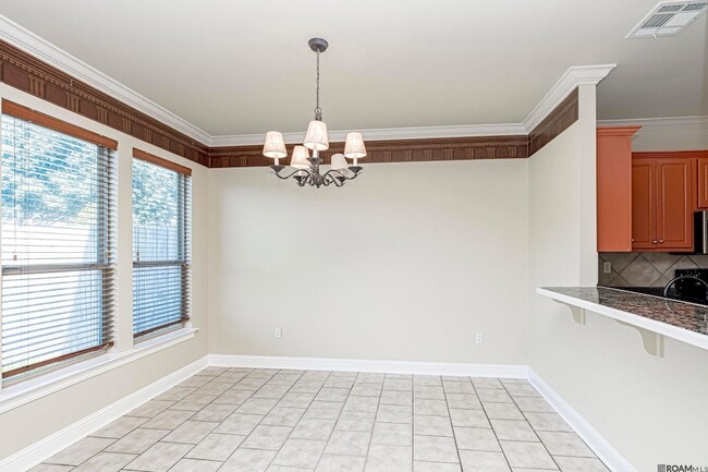 Building Photo - 18163 Pinehurst Dr