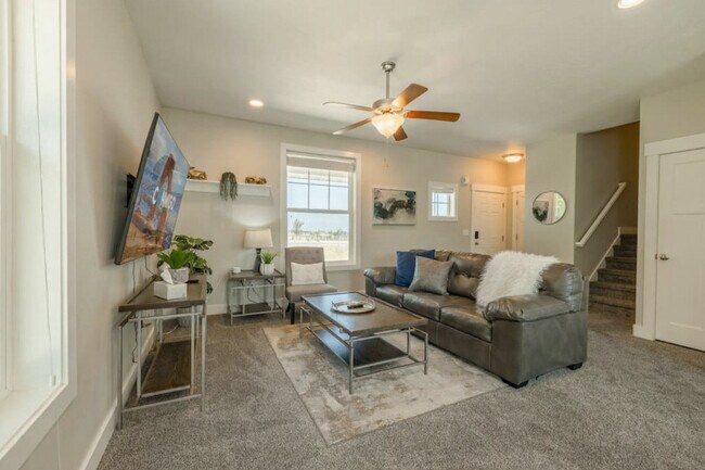 Primary Photo - 5032 Bear Trap Dr