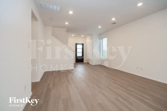 Building Photo - 22669 Malvicino Dr