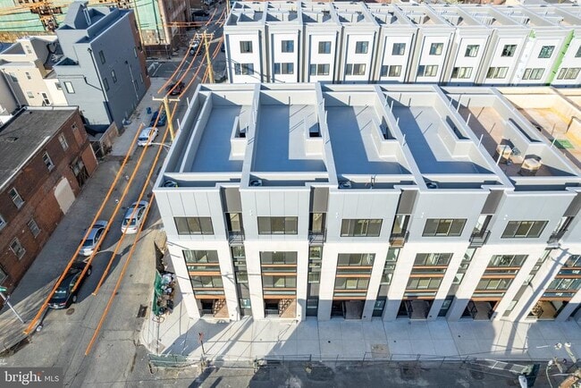 Building Photo - 2607 E Boston St