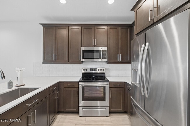 Building Photo - 4631 S Element