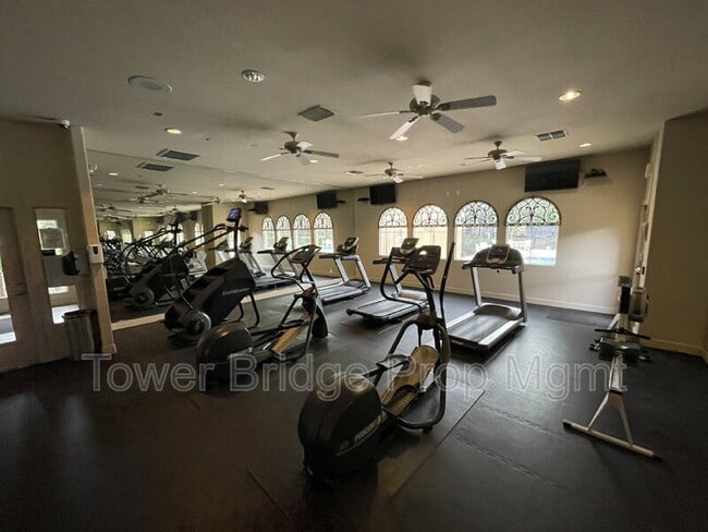 Building Photo - 1900 Danbrook Dr