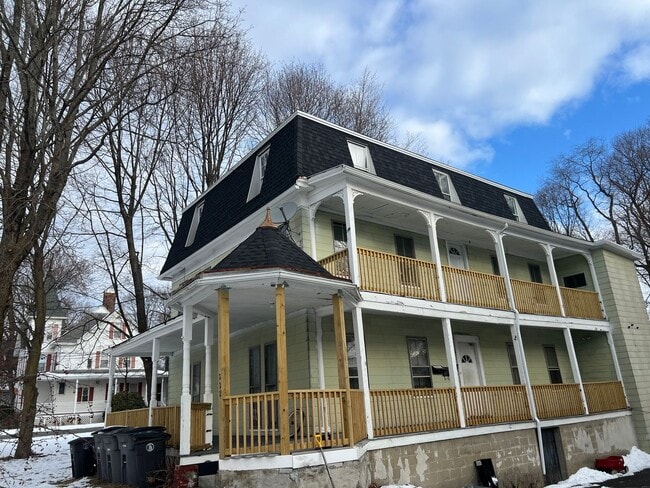 Building Photo - 222 Chestnut St