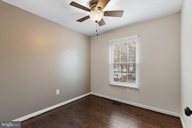 Building Photo - 3813 8th St