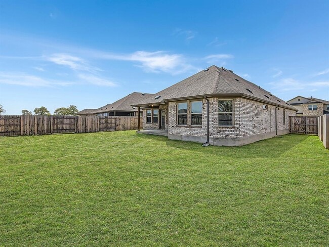 Building Photo - 140 Periwinkle Ln