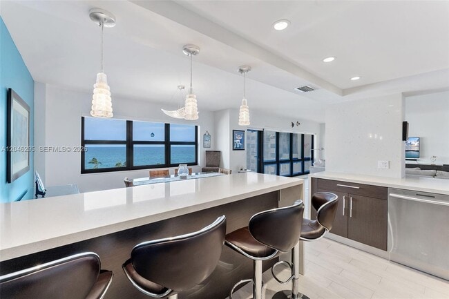 Building Photo - 5100 N Ocean Blvd