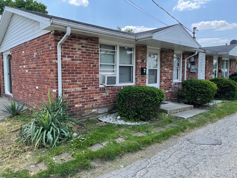110 S West St Alexandria, IN - 110 S West St