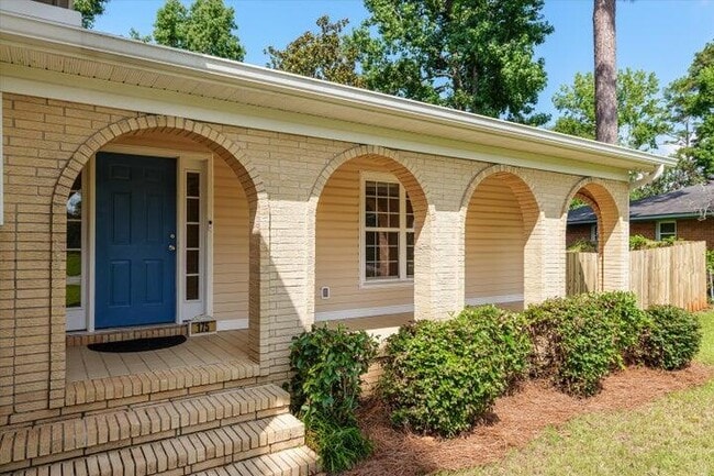 Building Photo - 175 Creekview Cir