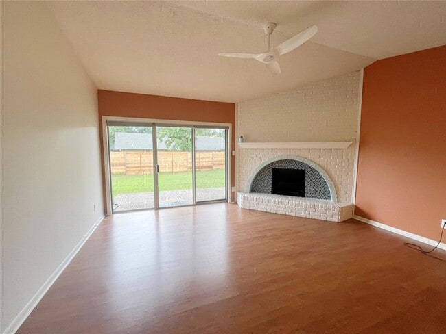 Building Photo - 8702 Dawnridge Cir
