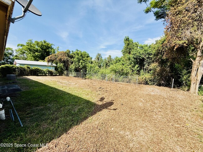 Building Photo - 2245 Dolphin Rd
