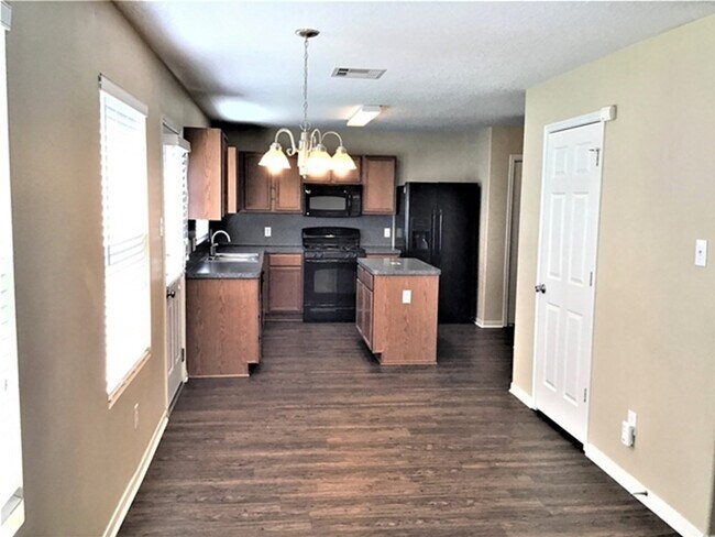Building Photo - 16904 Tableland Trail