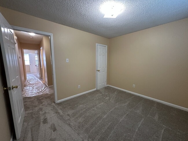 Building Photo - 502 Thyme Ct
