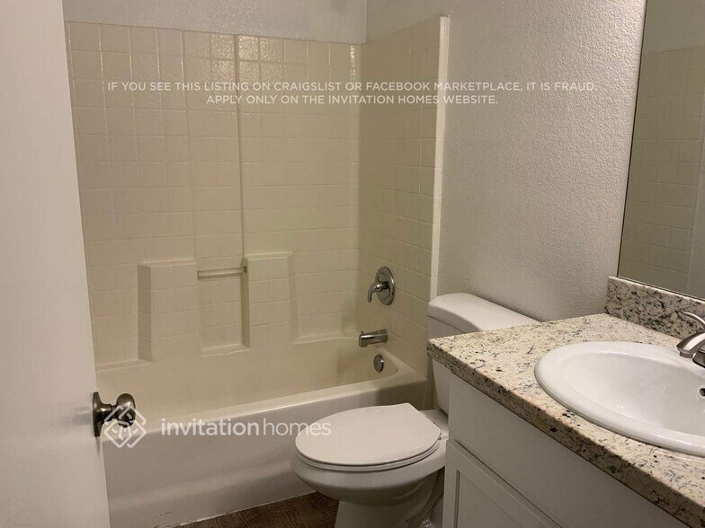 Building Photo - 1237 E Dust Devil Dr