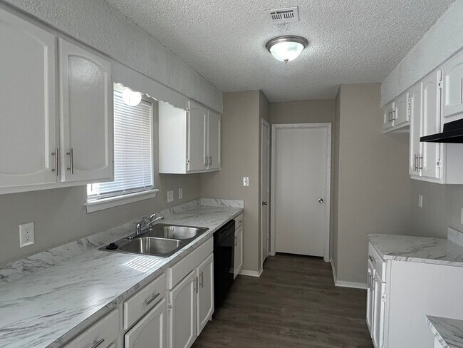 Building Photo - 536 W 147th St