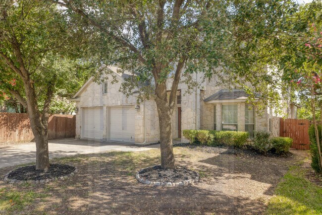 Building Photo - 2702 Lovett Ln