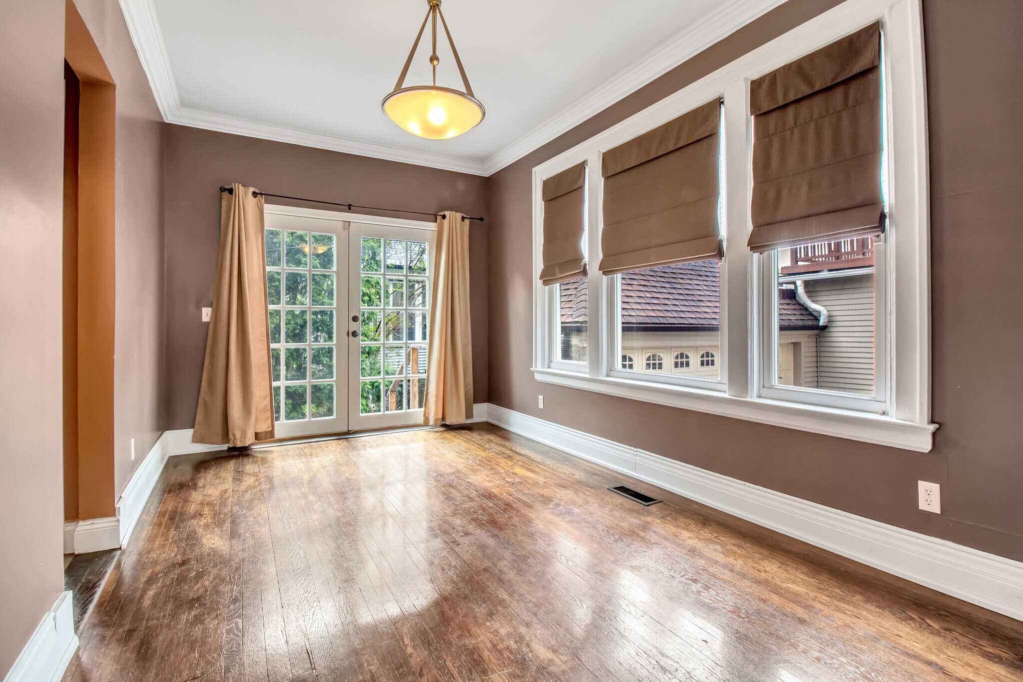 Building Photo - 67 Crescent Ave