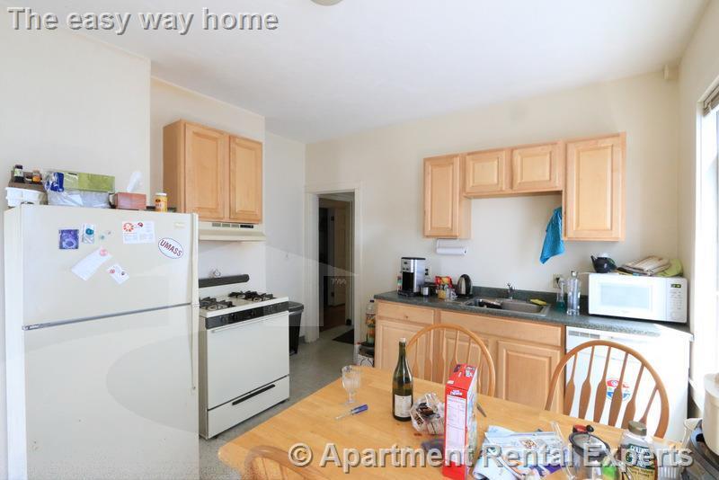 Primary Photo - 61 Webster Ave