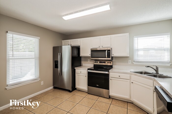 Building Photo - 3046 Wavering Ln