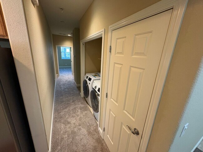 Building Photo - Beautiful 3 bed 2 Bath Home in Mountain House