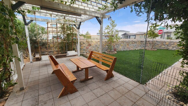 Building Photo - 4561 Mark Avizo
