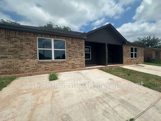 Building Photo - 8787 St George Way