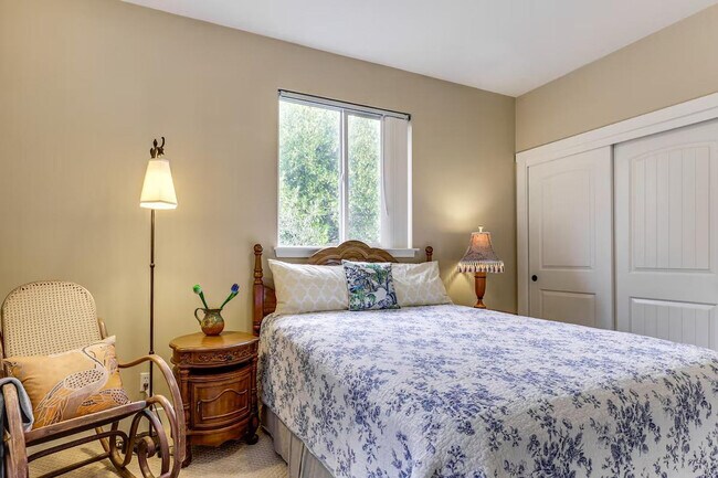 Building Photo - 158 Sierra Pl