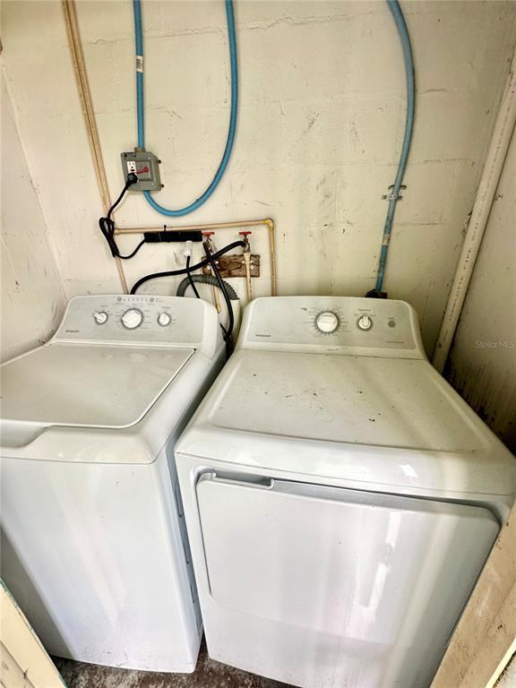 Building Photo - 2830 Somerset Park Dr