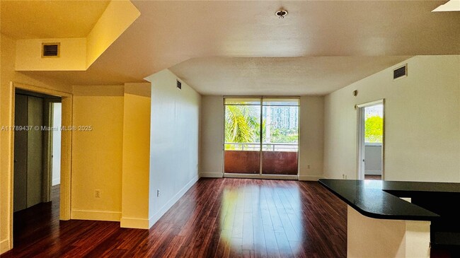 Building Photo - 2775 NE 187th St