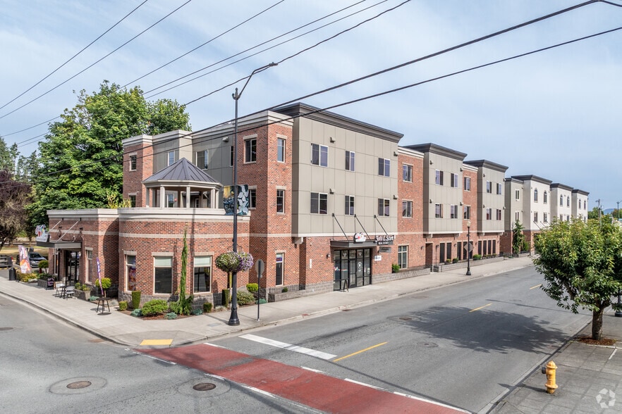 Primary Photo - Emory Lofts