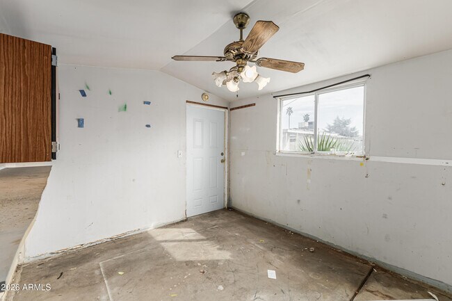 Building Photo - 5620 N 19th Ave