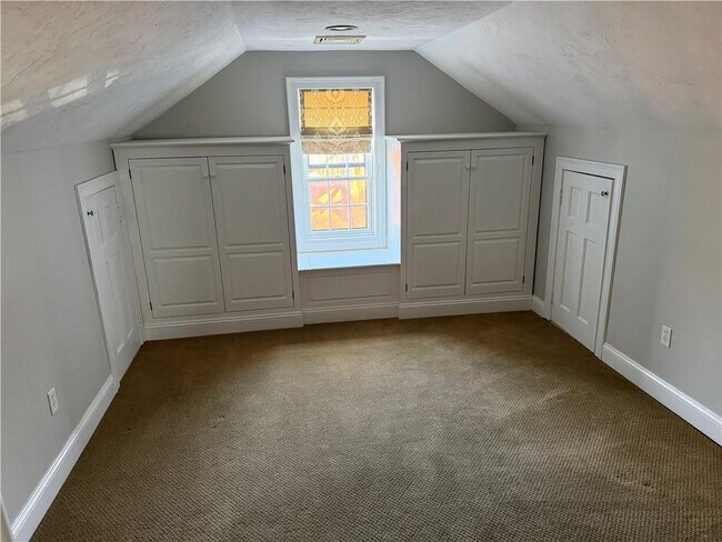 Building Photo - 31 Bradford St