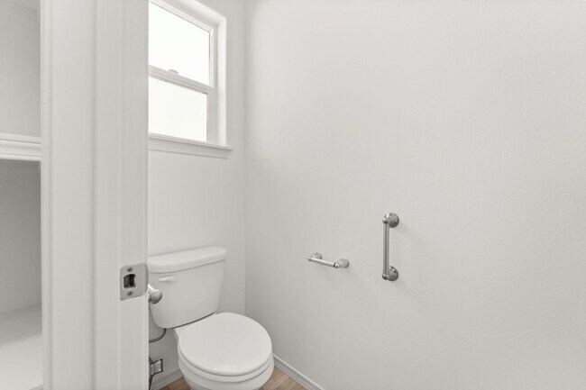 Building Photo - 8581 N Orch Ct