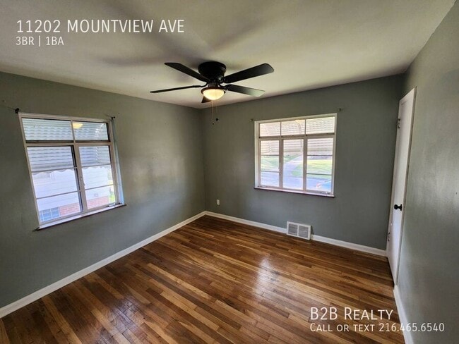 Building Photo - 11202 Mountview Ave