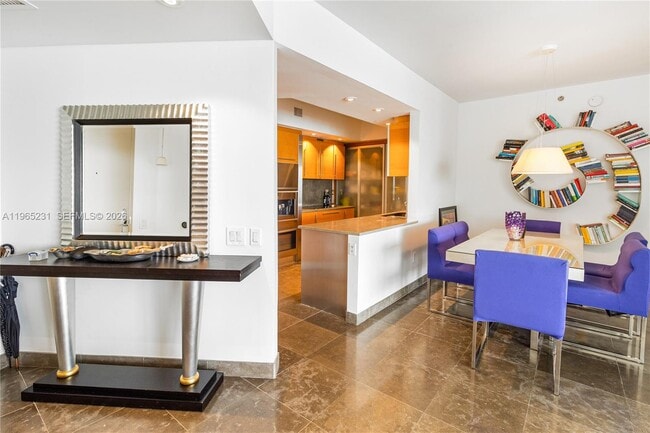 Building Photo - 450 Alton Rd