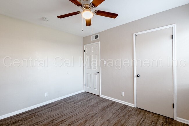 Building Photo - 3 Bedroom/1 Bath Home - $1850 per month!