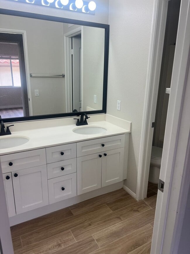 Building Photo - Beautiful home in gated community of Marbr...
