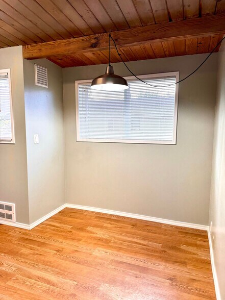 Building Photo - 21521 73rd Pl W